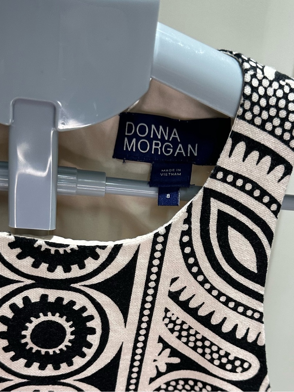 Donna Morgan Black and Cream Graphic Print Sleeveless Dress